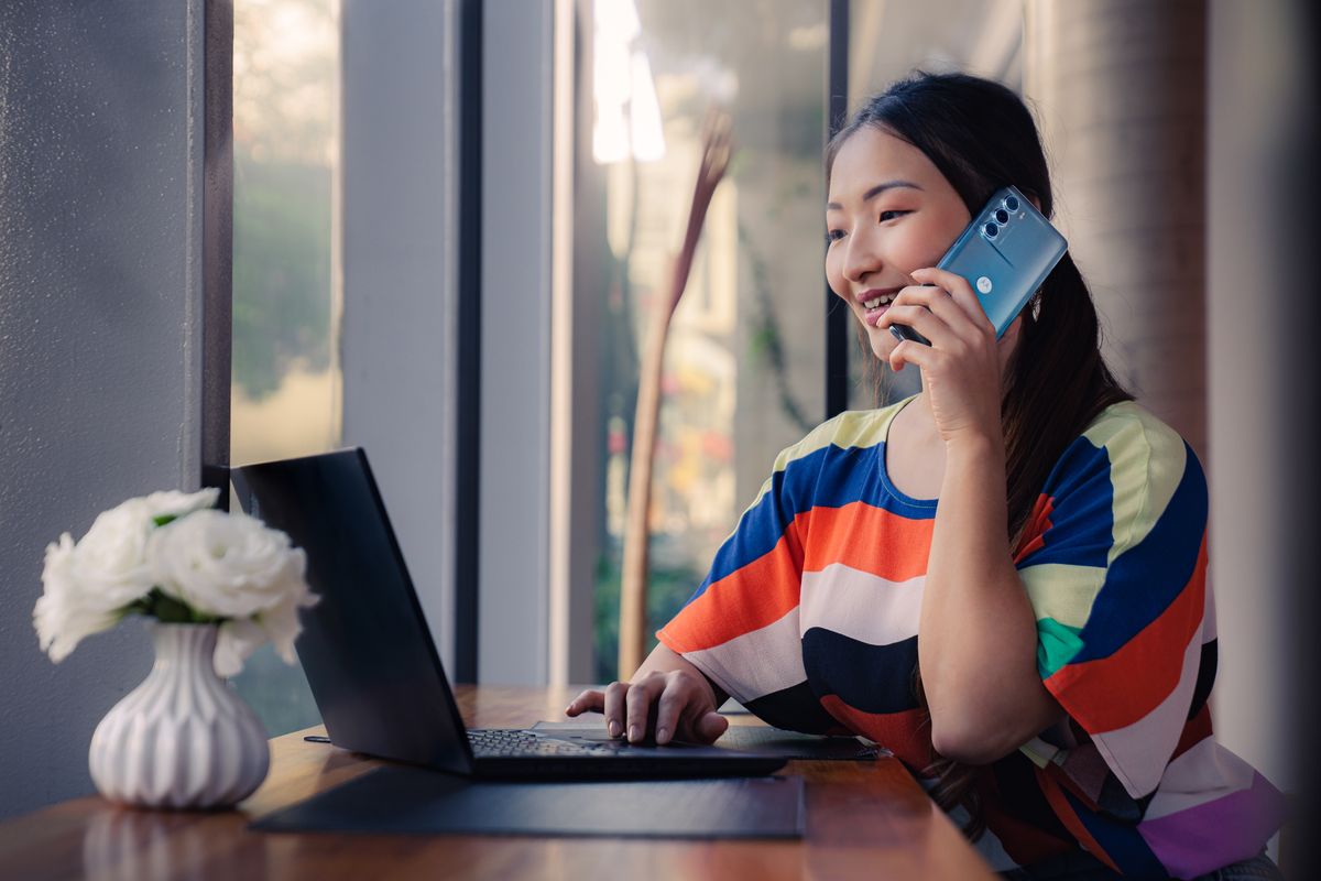 Motorola - El primer fabricante de teléfonos que brinda una interfaz en idioma Cherokee